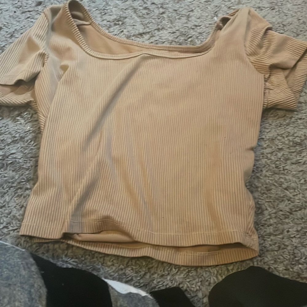brown hollister tshirt size medium